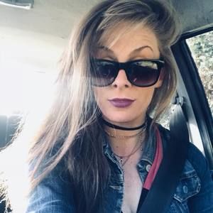 Meet your Posher, Alicia